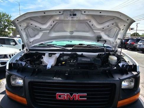 Used 2014 GMC Savana 2500 RWD image 27