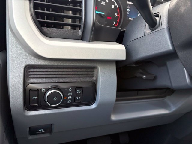 New 2027 Ford F350 XLT w/ FX4 Off-Road Package AWD/4WD image 21