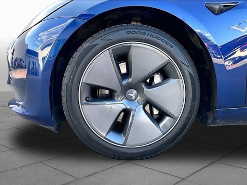 Used 2021 Tesla Model 3 Standard Range Plus RWD image 9