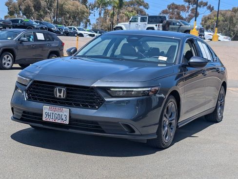 Used 2023 Honda Accord EX image 10