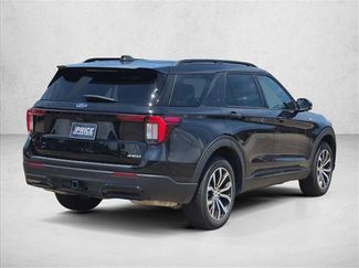 Used 2025 Ford Explorer ST-Line AWD/4WD video 4