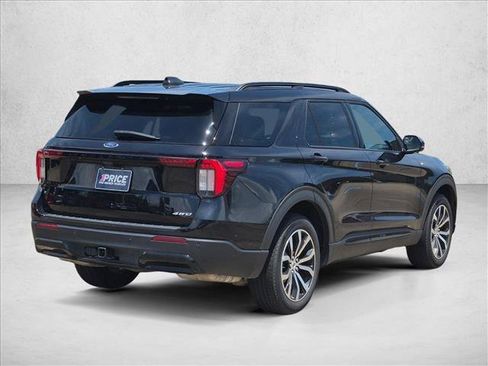 Used 2025 Ford Explorer ST-Line AWD/4WD image 4