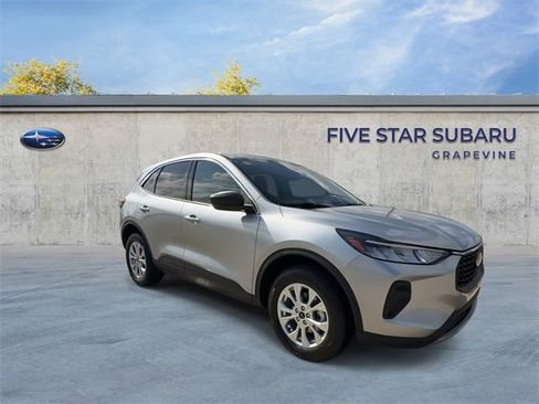 Used 2023 Ford Escape Active image 2