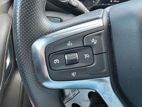 Used 2025 Chevrolet Blazer LT FWD image 18