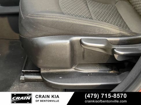 Used 2019 GMC Terrain SLE FWD image 11
