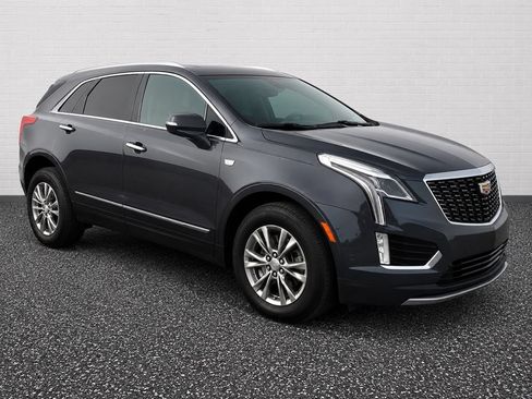 Used 2022 Cadillac XT5 Premium Luxury w/ Technology Package FWD image 5