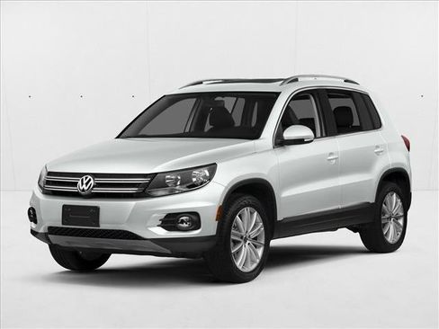 Used 2016 Volkswagen Tiguan S image 1