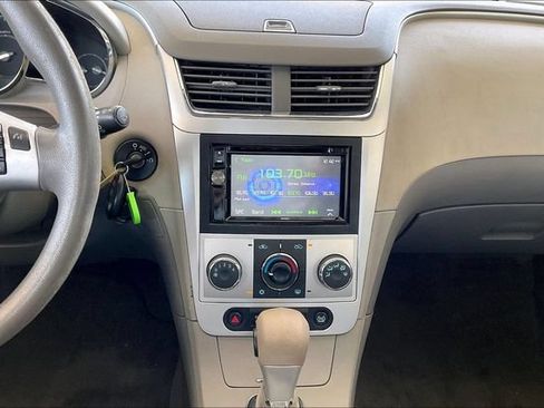 Used 2011 Chevrolet Malibu LS FWD image 9