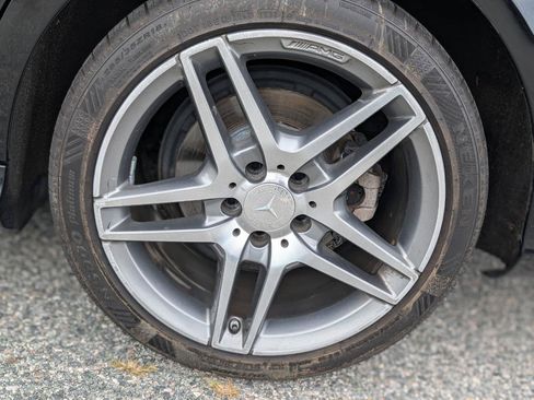 Used 2014 Mercedes-Benz E 350 Sedan image 3