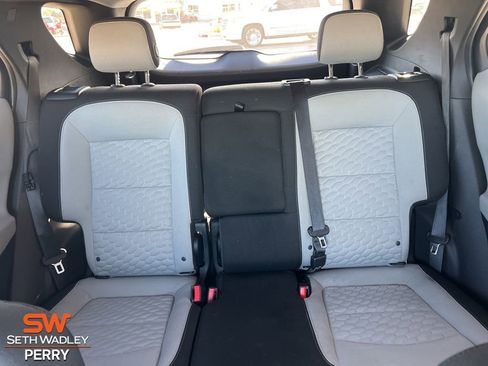 Used 2020 Chevrolet Equinox LS w/ LS Convenience Package image 24