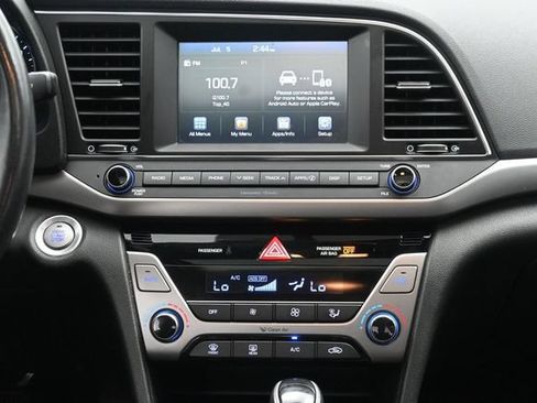 Used 2018 Hyundai Elantra Value Edition FWD image 21