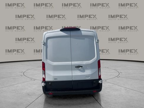 Used 2020 Ford Transit 250 Medium Roof RWD image 4
