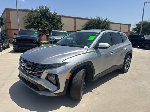 Used 2025 Hyundai Tucson SEL FWD image 6