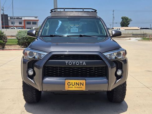 Used 2019 Toyota 4Runner SR5 AWD/4WD image 2