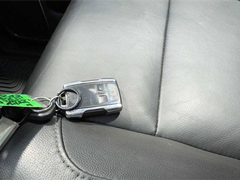 Used 2016 GMC Sierra 2500 SLT w/ Duramax Plus Package image 31