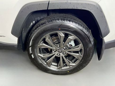Used 2024 Toyota RAV4 XLE Premium image 24