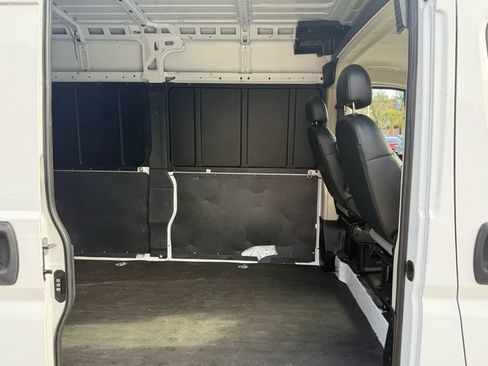 Used 2021 RAM ProMaster 2500 image 11