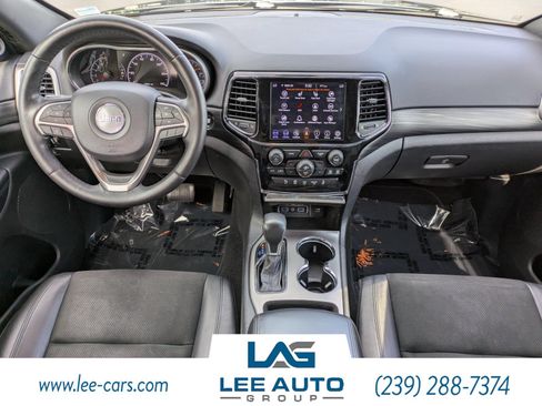 Used 2020 Jeep Grand Cherokee Altitude AWD/4WD image 14