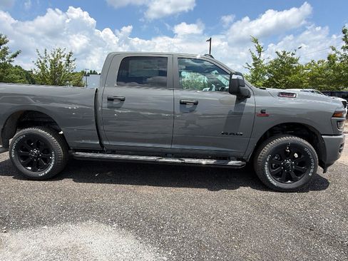 New 2026 RAM 2500 Big Horn AWD/4WD image 7