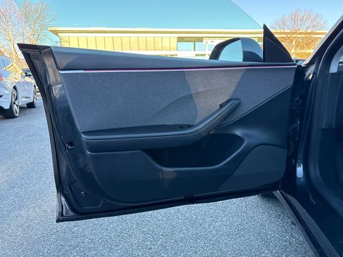 Used 2025 Tesla Model 3 Long Range image 14