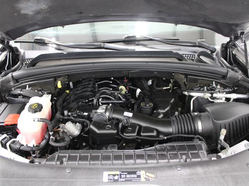Used 2023 Jeep Grand Cherokee L Laredo AWD/4WD image 10
