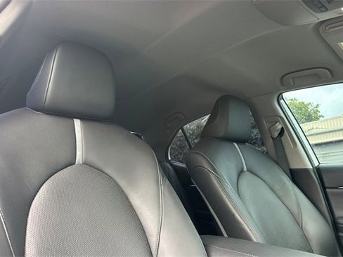 Used 2021 Toyota Camry XSE image 16