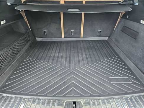 Certified 2023 Porsche Cayenne AWD/4WD image 31