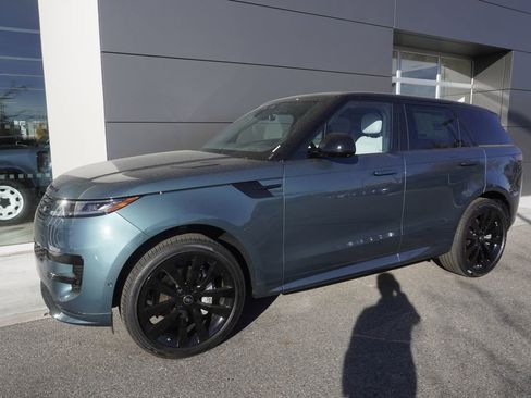 New 2025 Land Rover Range Rover Sport Dynamic SE image 3