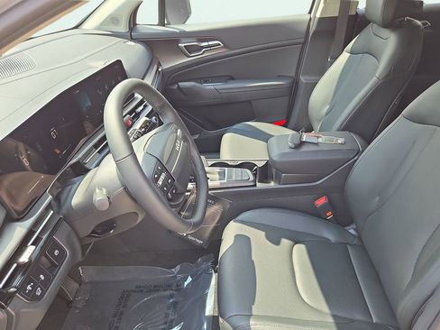 New 2026 Kia Sportage EX image 18