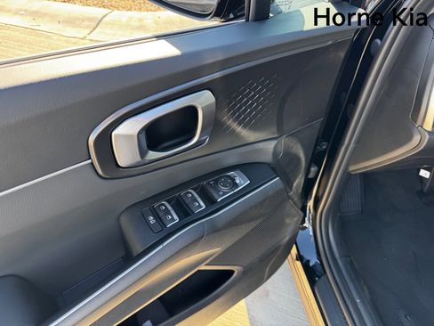 New 2026 Kia Sorento LX image 7