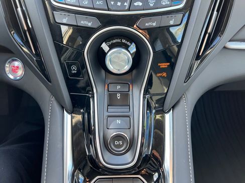 Certified 2025 Acura RDX w/ Technology Package image 27