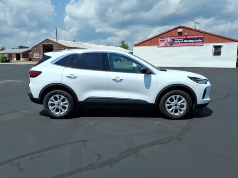 Used 2023 Ford Escape Active AWD/4WD image 7