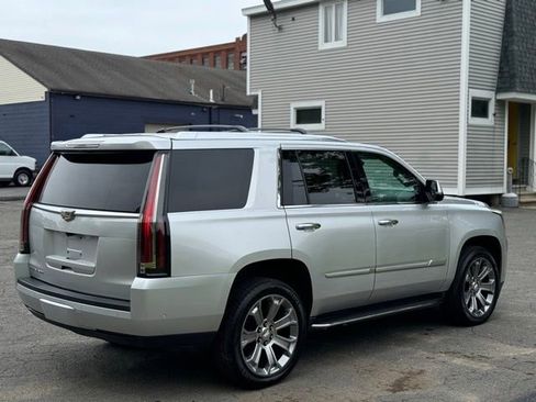 Used 2020 Cadillac Escalade Luxury AWD/4WD image 5