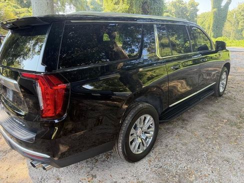 Used 2021 GMC Yukon XL Denali RWD image 4