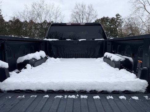 Used 2021 GMC Sierra 1500 Elevation w/ LPO, Elevation Black Package image 27