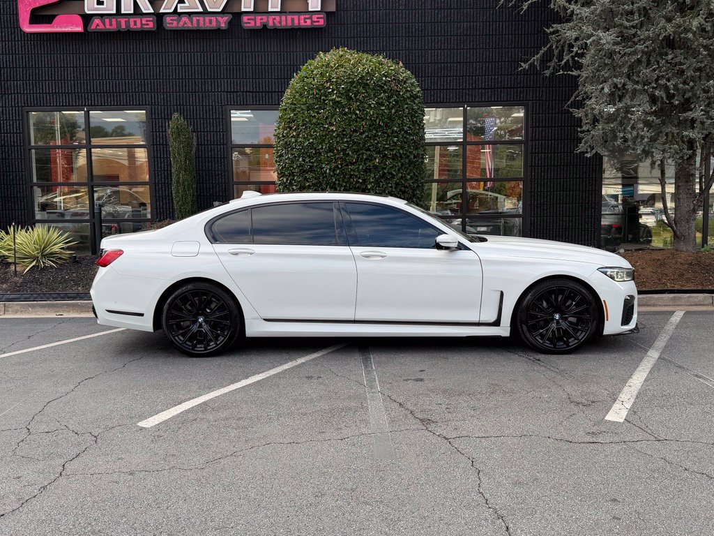 Used 2022 BMW 740i w/ M Sport Package RWD image 19