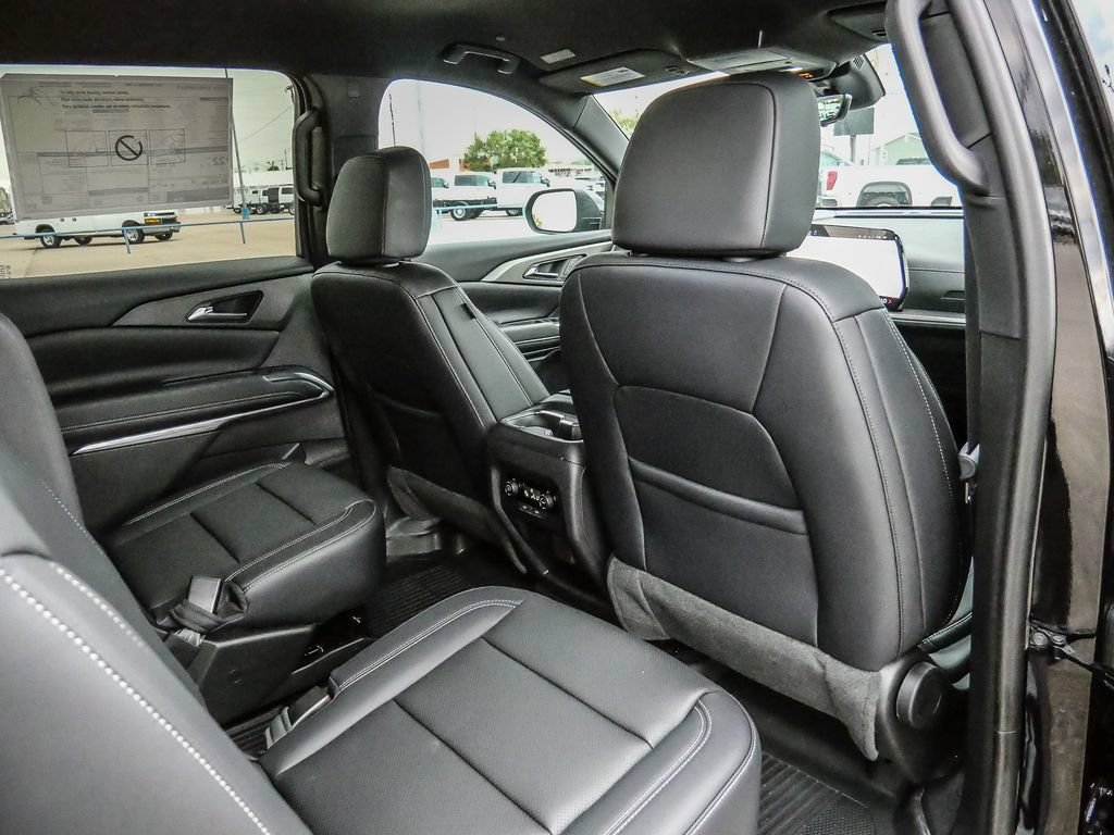 New 2027 Chevrolet Traverse LT w/ Driver Confidence Package FWD image 22