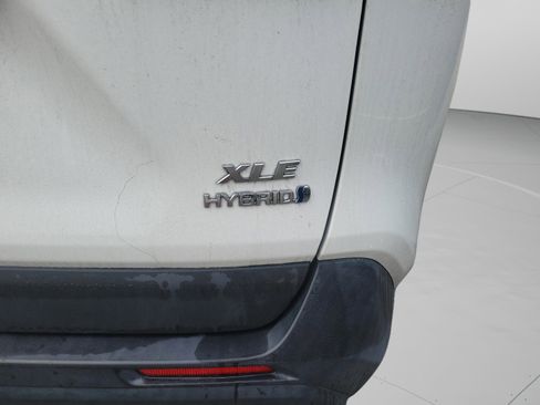 Used 2022 Toyota RAV4 XLE image 20