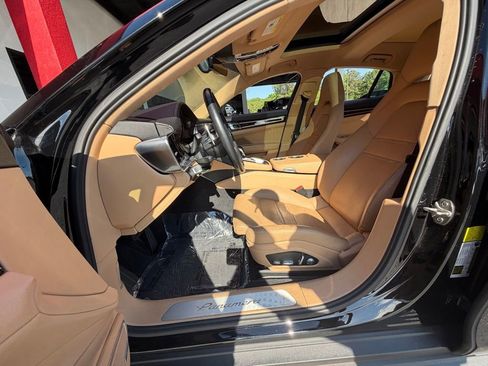 Used 2021 Porsche Panamera w/ Premium Package RWD image 36