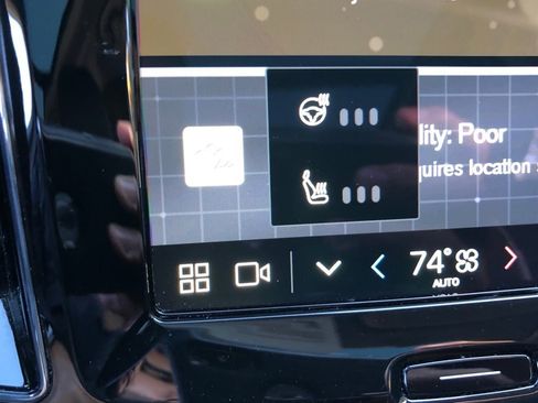 Used 2025 Volvo V60 B5 Cross Country Plus image 26