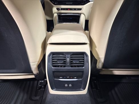 Certified 2025 BMW i4 eDrive40 image 32