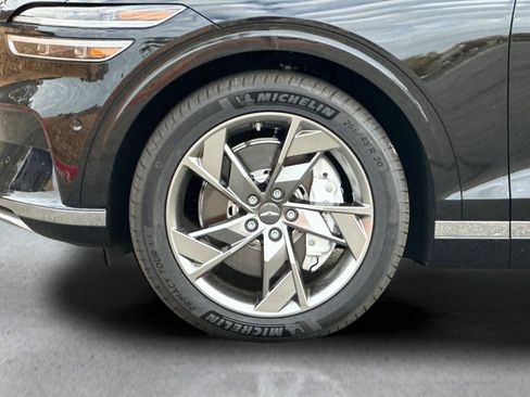 New 2024 Genesis Electrified GV70 Prestige w/ Prestige Package image 32