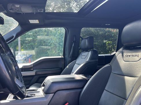 Used 2019 Ford F150 Raptor w/ Equipment Group 802A Luxury AWD/4WD image 10