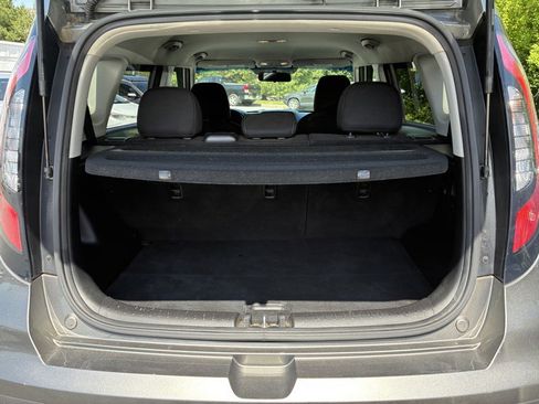 Used 2019 Kia Soul + FWD image 16