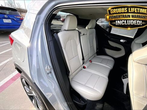 New 2026 Volvo XC40 B5 Ultra w/ Climate Package AWD/4WD image 6