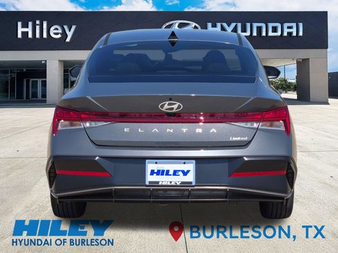 New 2026 Hyundai Elantra Limited FWD image 5
