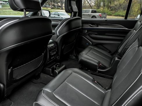 Used 2021 Jeep Grand Cherokee L Overland w/ Luxury Tech Group IV image 18