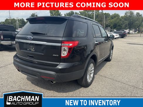 Used 2014 Ford Explorer XLT w/ Equipment Group 201A AWD/4WD image 8