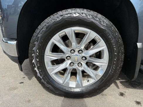 Used 2019 Chevrolet Silverado 1500 LTZ w/ LTZ Premium Package AWD/4WD image 18
