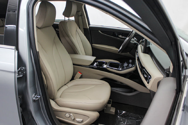 Used 2023 Lincoln Nautilus AWD w/ Premium Package image 22